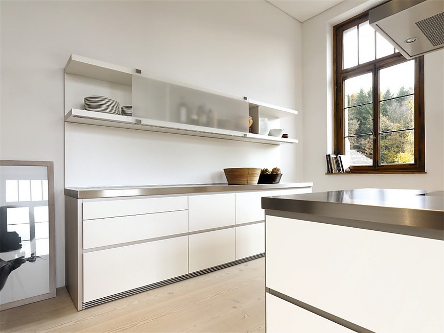 Greeploze design keuken b1 met kookeiland wit en staal (bulthaup)